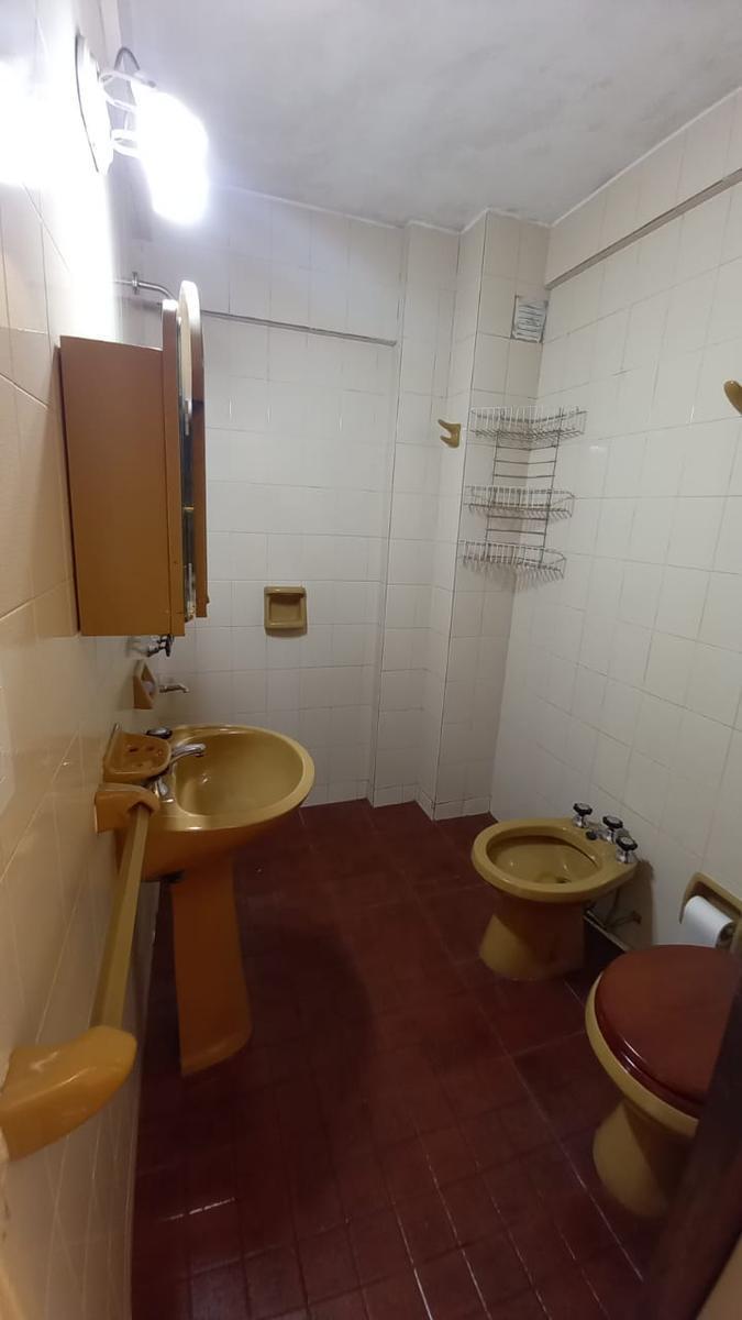 Departamento 2 Dorm. con Cochera en Abasto 2