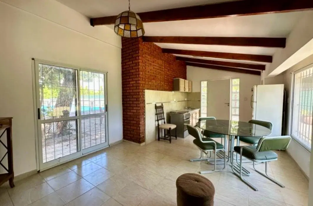 3 CASAS EN UN LOTE DE 2800 8