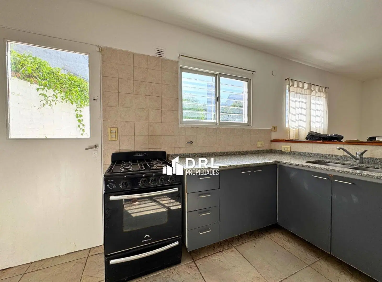 Casa en Alquiler Villa Belgrano 3 dormitorios 4