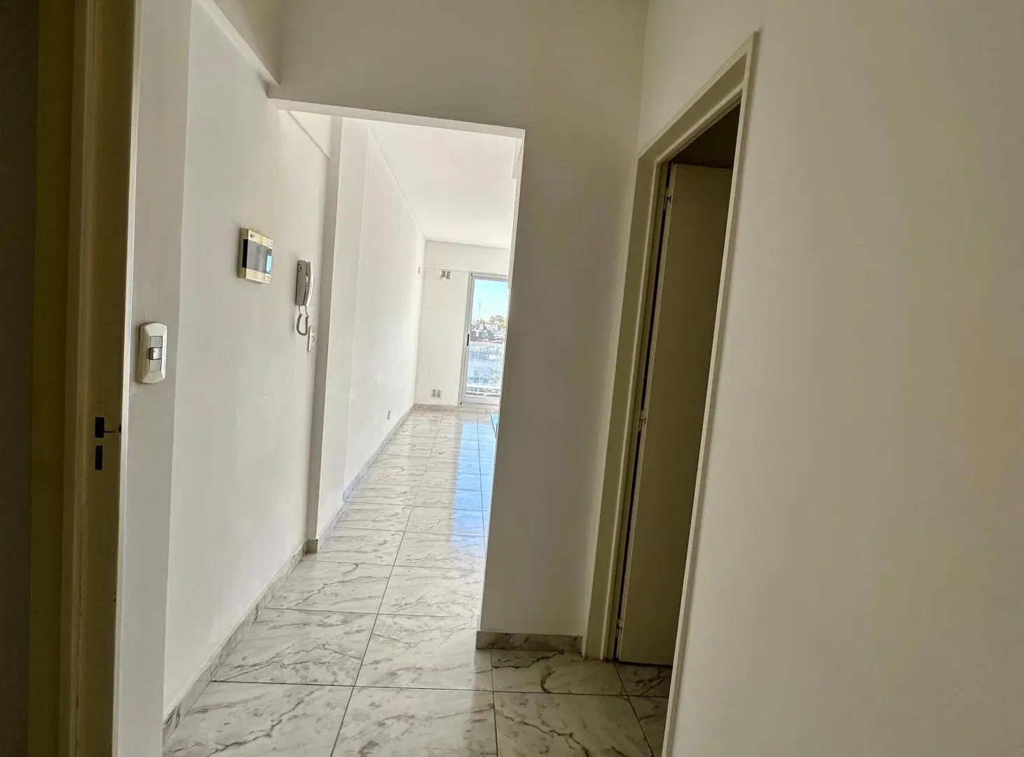 Departamento un ambiente en alquiler 3