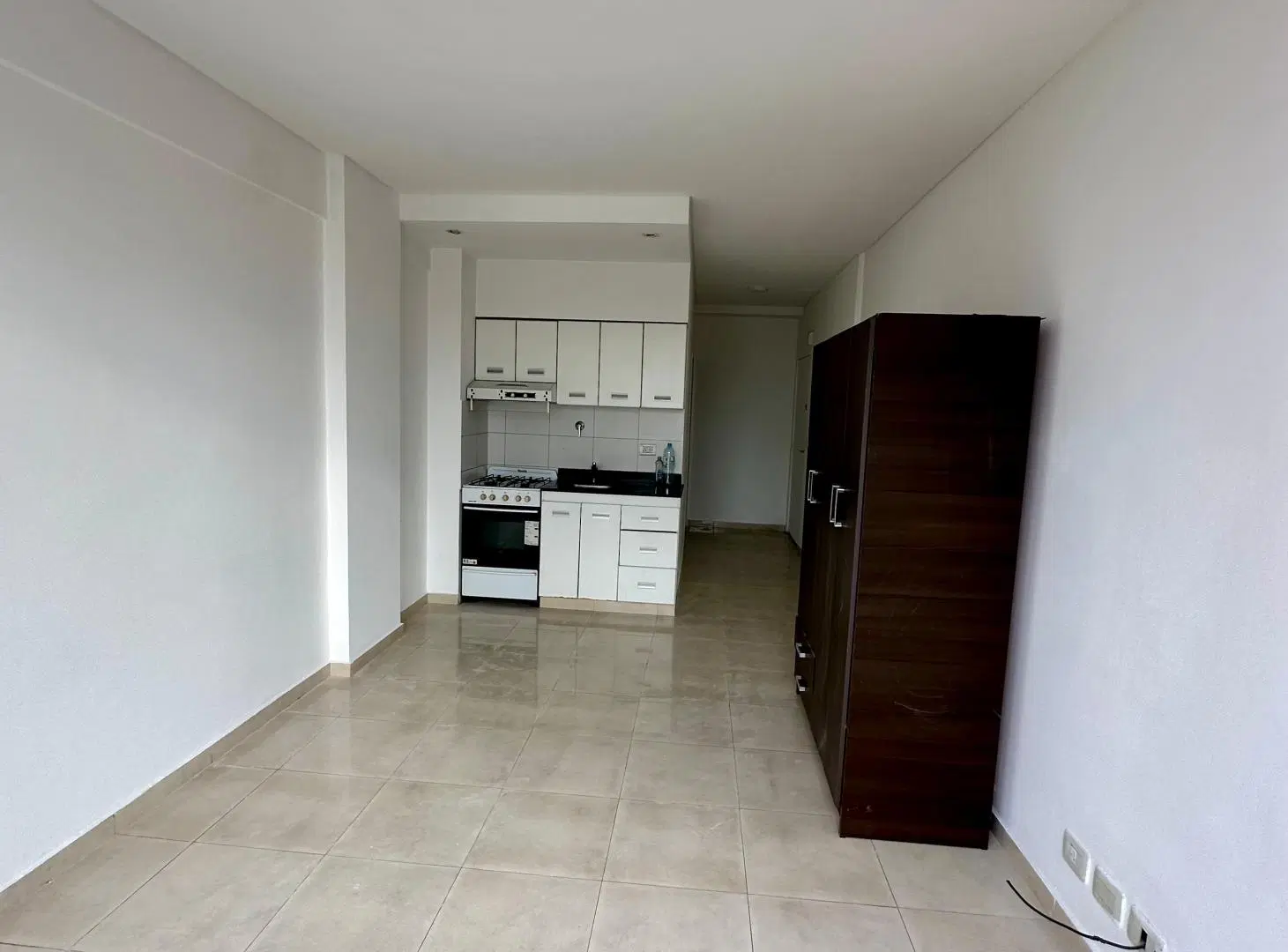 Departamento un ambiente en alquiler 4