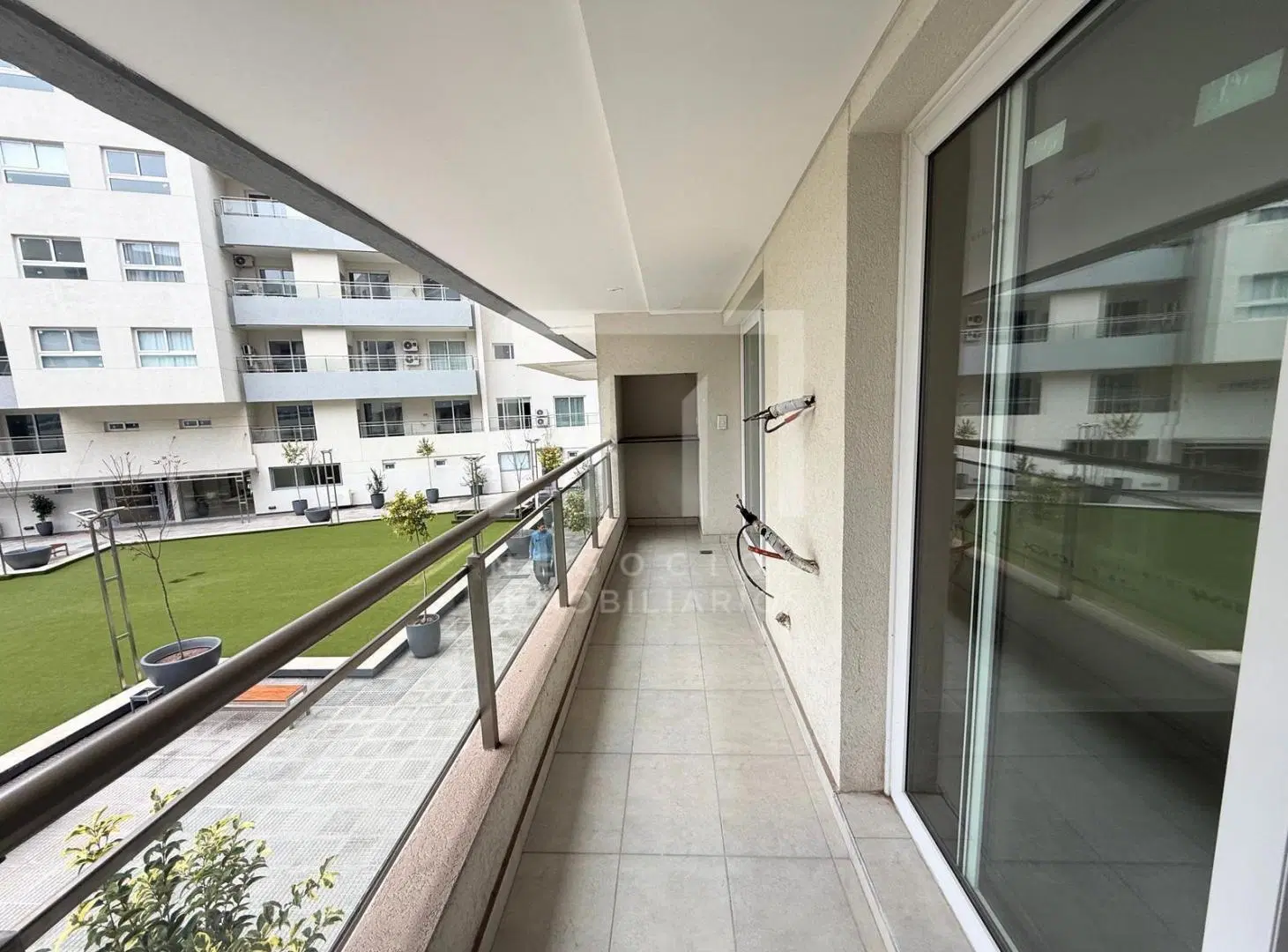 Departamento En Alquiler en Canning Center, Canning 3