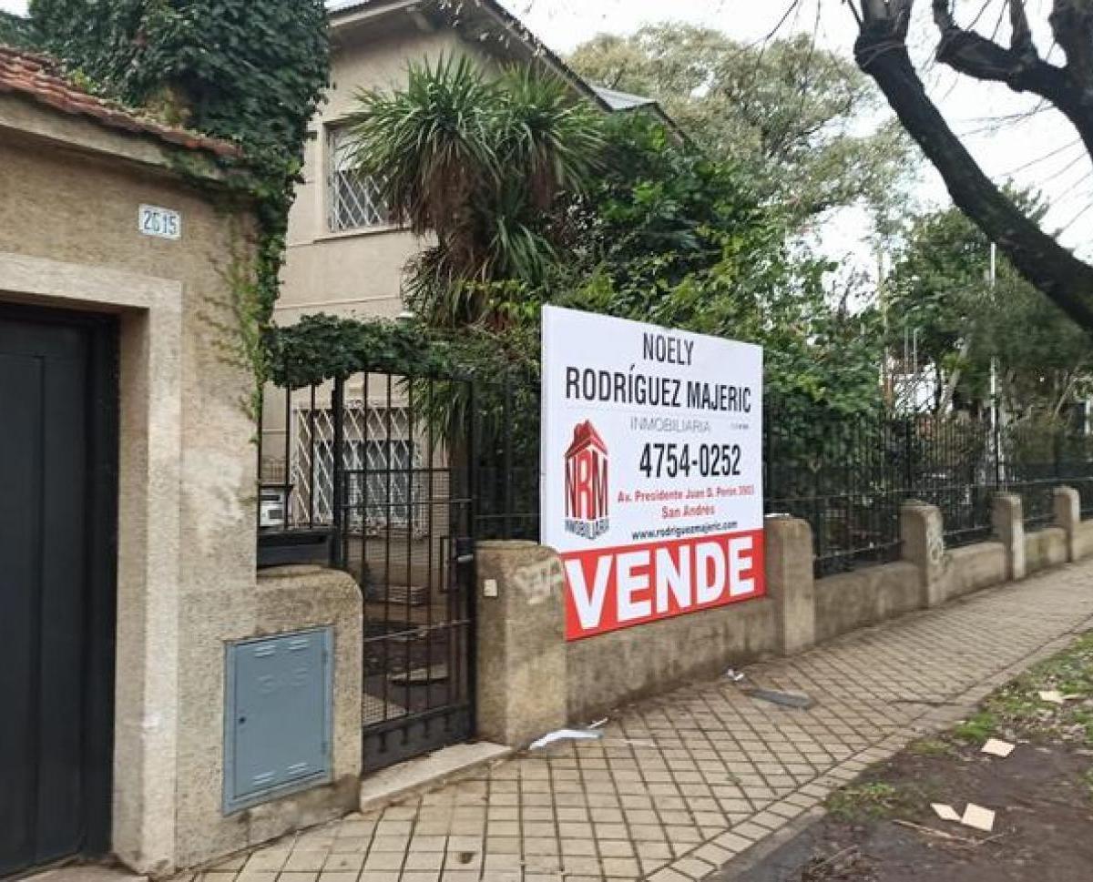 Excelente Casa de 6 Amb en Importante Esquina 3