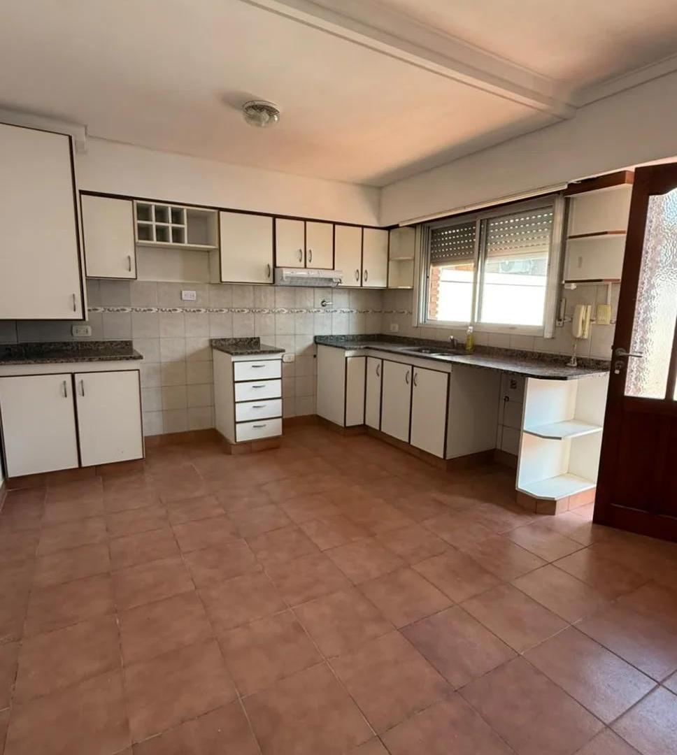 Foto de DEPARTAMENTO AL FONDO CON PATIO MUY LUMINOSO, imagen 4