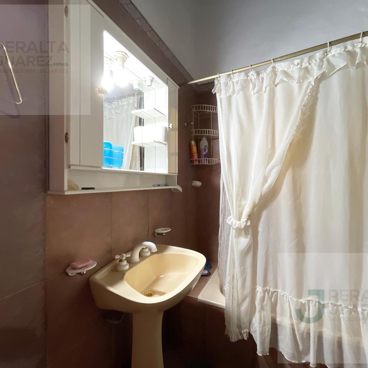 Casa en Venta Sobre Av Principal Paso de La Patria 1