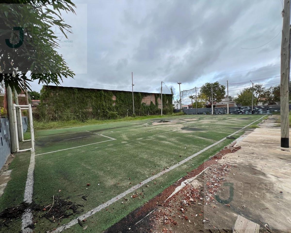 Lindo Terreno de 900 m² de Esquina! 1