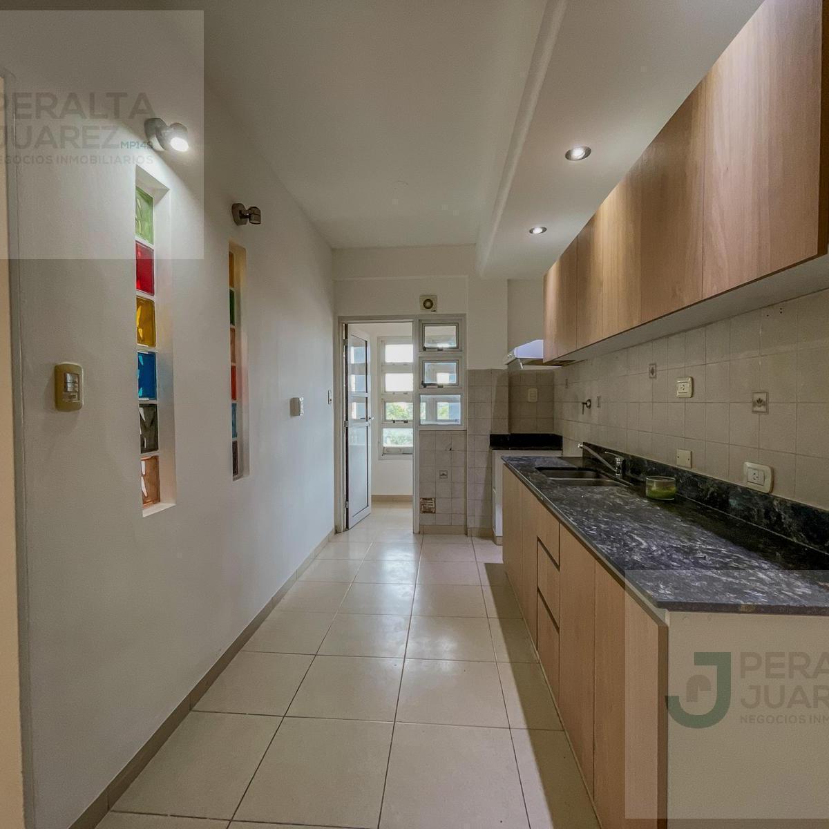 Foto de Dpto. en VENTA micro-centro 3 dormitorios y amplia terraza, imagen 2