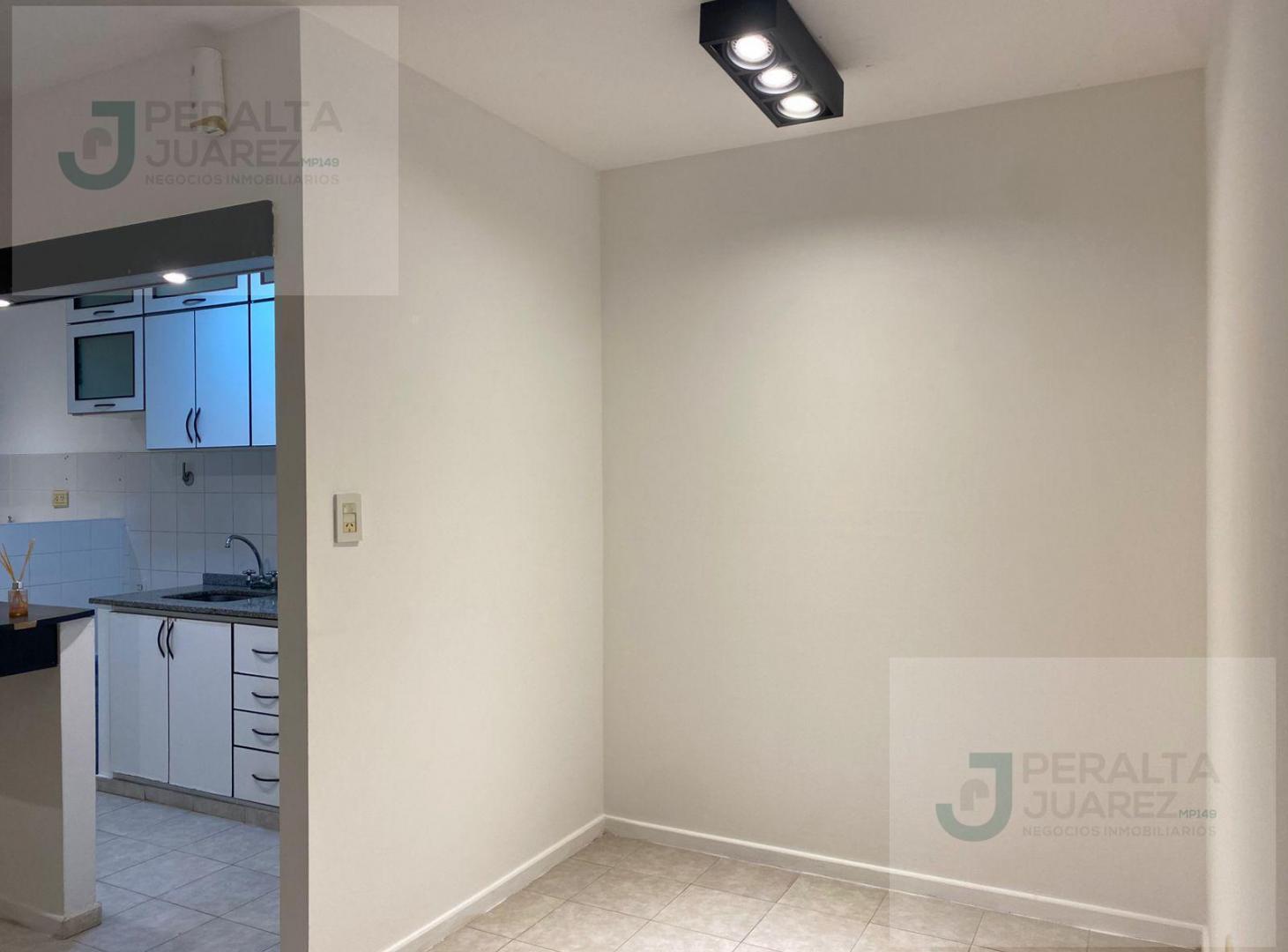 Foto de Departamento de 2 Dormitorios con 2 cocheras en VENTA/ALQUILER, imagen 1