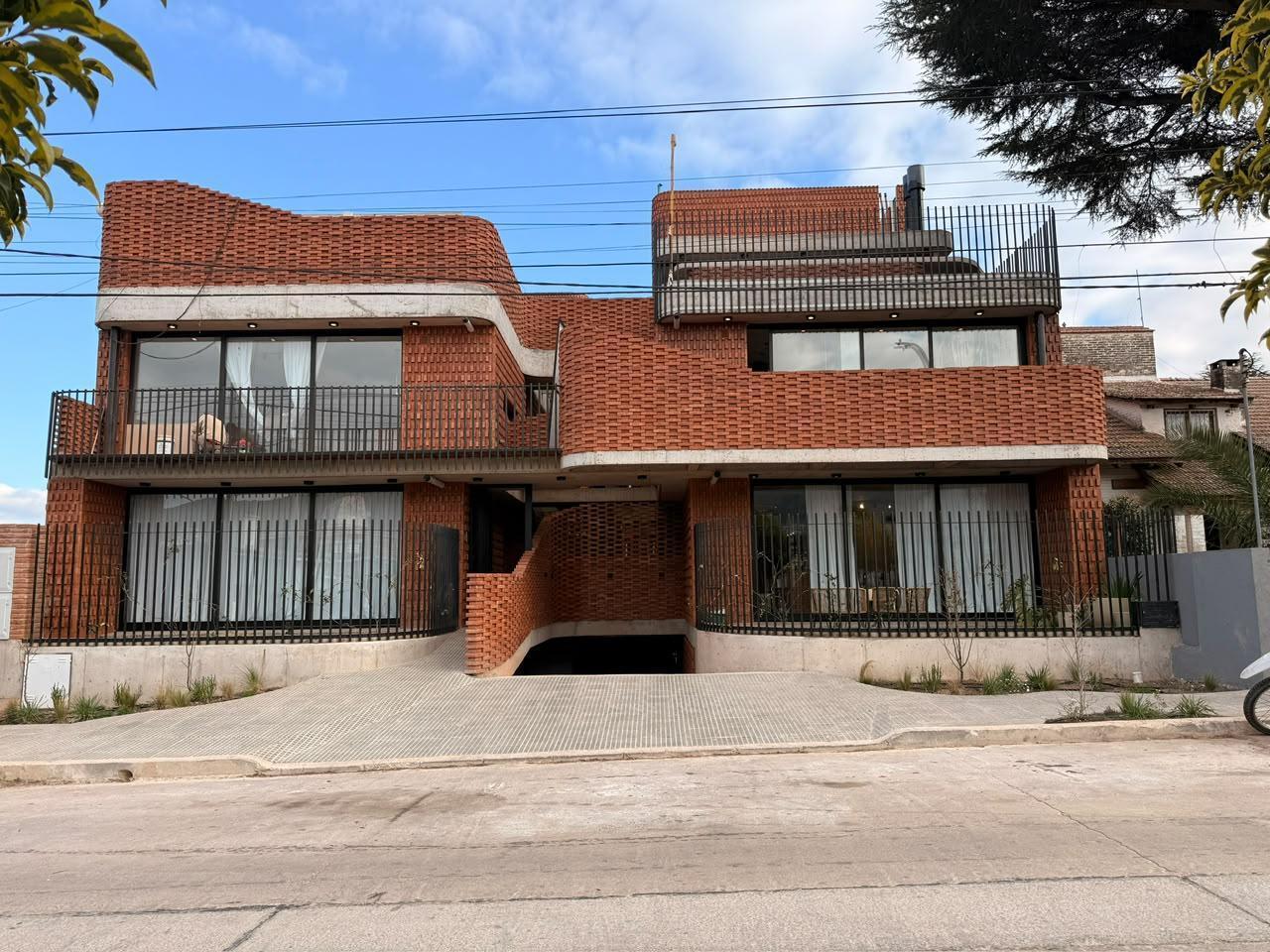 EN VENTA DEPARTAMENTO VILLA CARLOS PAZ COSTANERA
