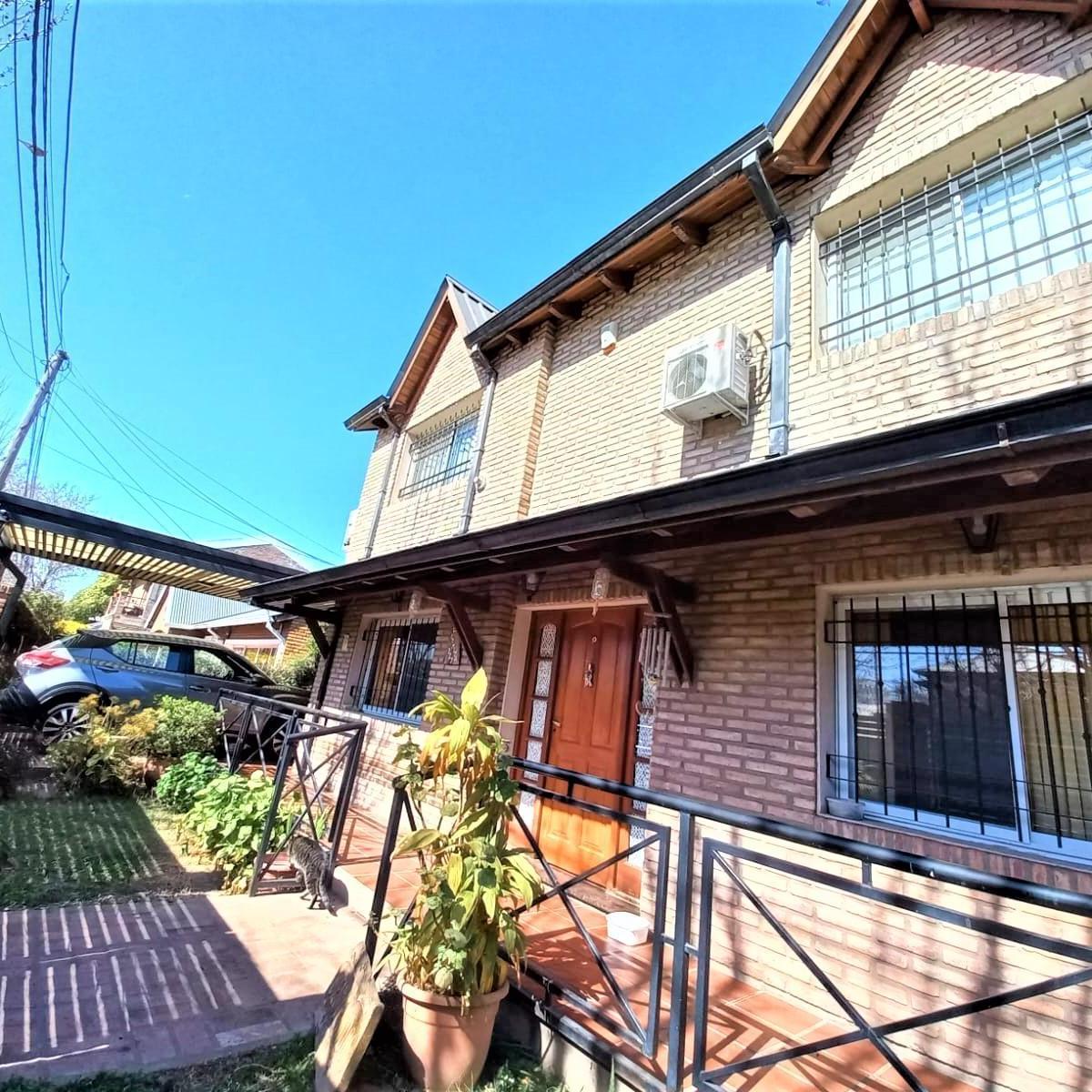 Casa en Granadero Baigorria 1