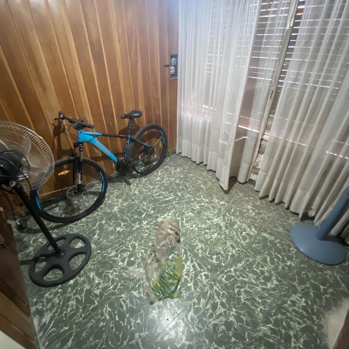 Venta Chalet de 4 Dorm. con 1.000 m² a Reciclar 1