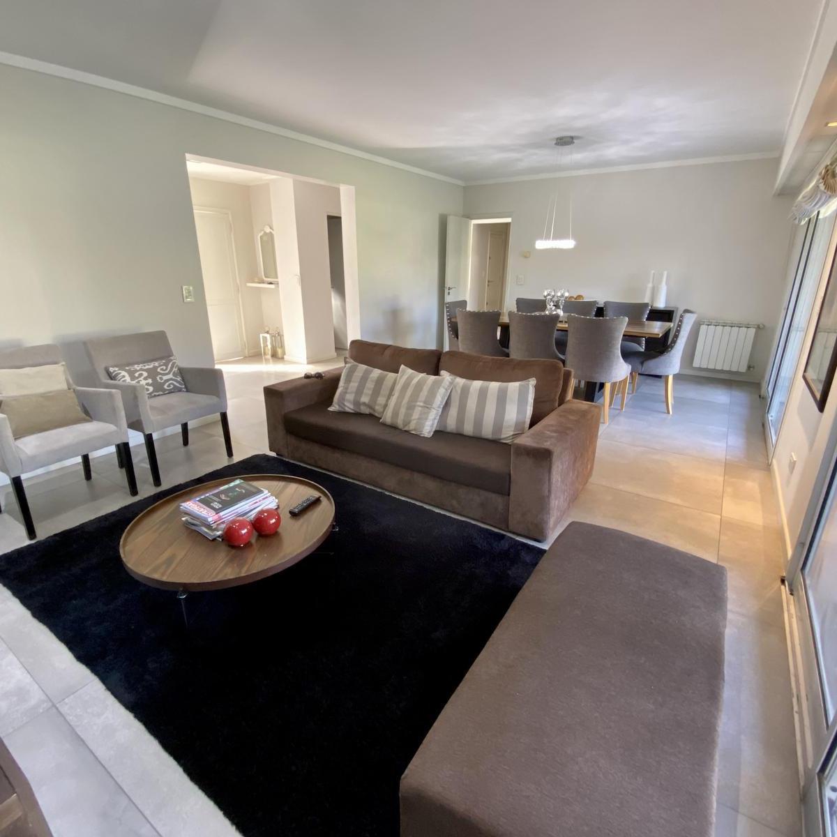 Casa 3 Dorm. con Pileta en Fisherton 1