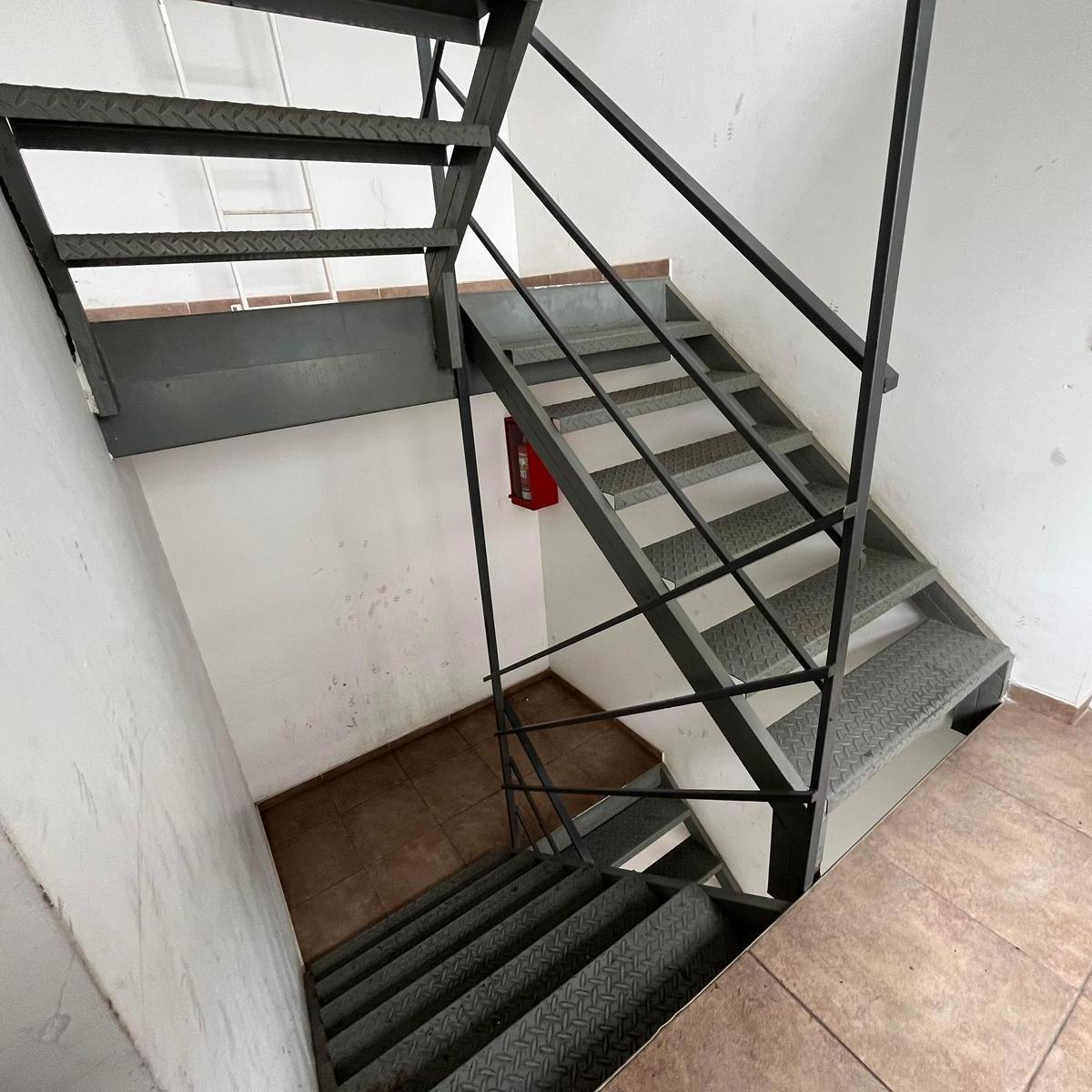 Departamento en Luis Agote 5