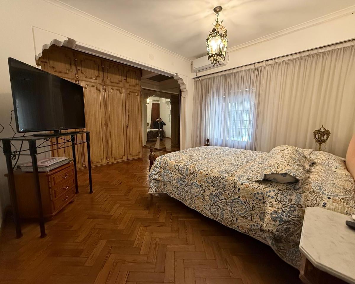 Venta - Casa 3 Dorm. con Cochera Doble 2