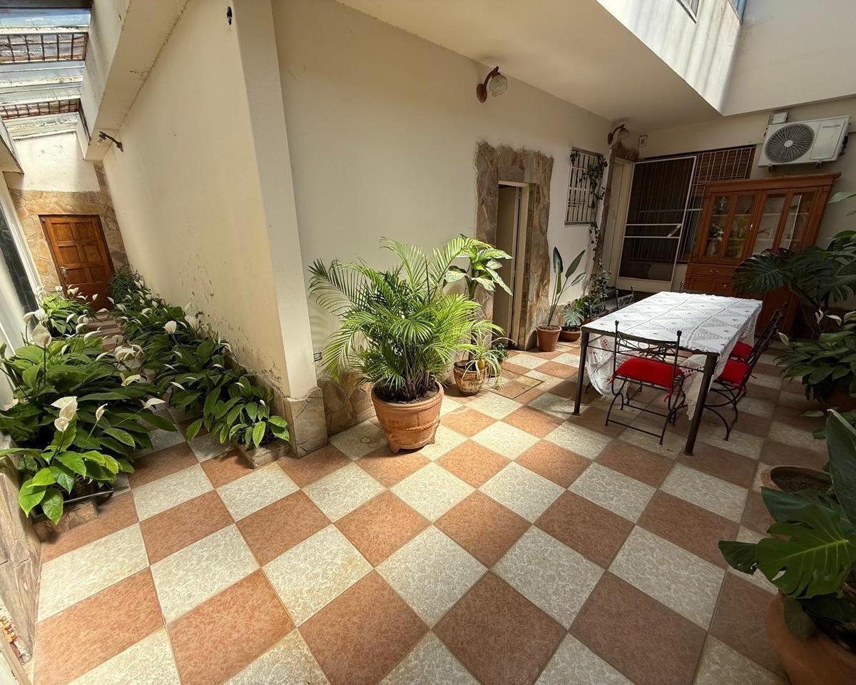 Venta - Casa 3 Dorm. con Cochera Doble 4