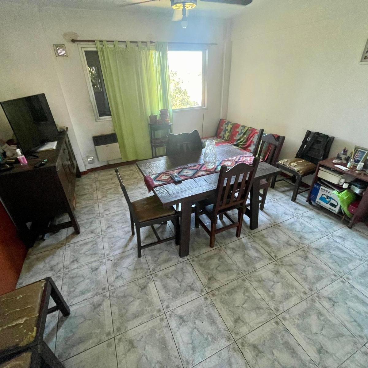 Departamento en Abasto de Tres Dorm. 1
