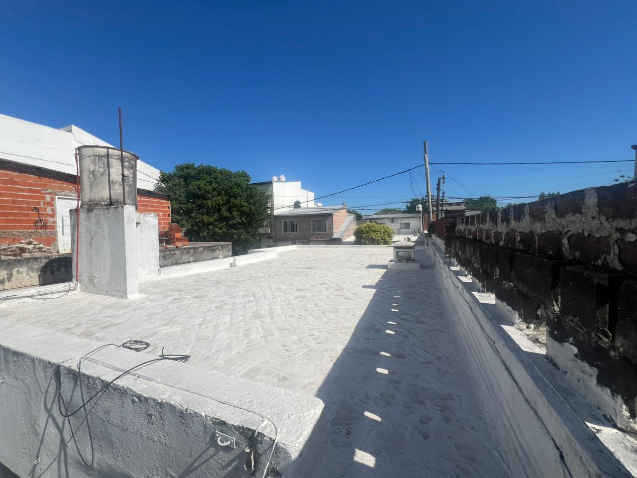 VENTA CASA RECICLADA 2 DORMITORIOS LAS DELICIAS