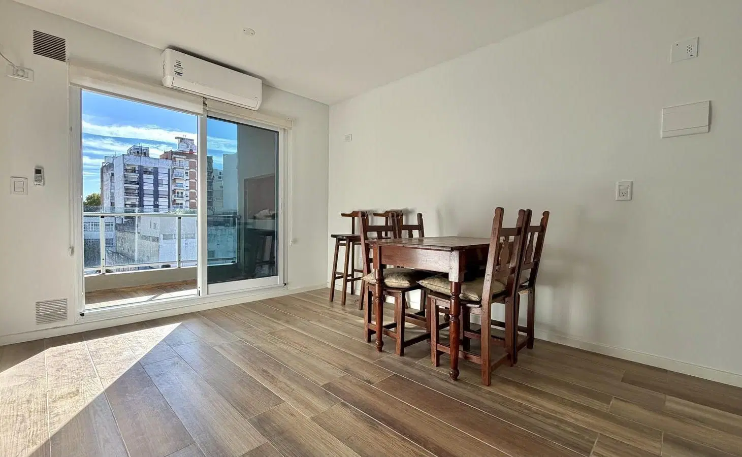 Departamento de 1 dormitorio con parrillero en el balcon 2