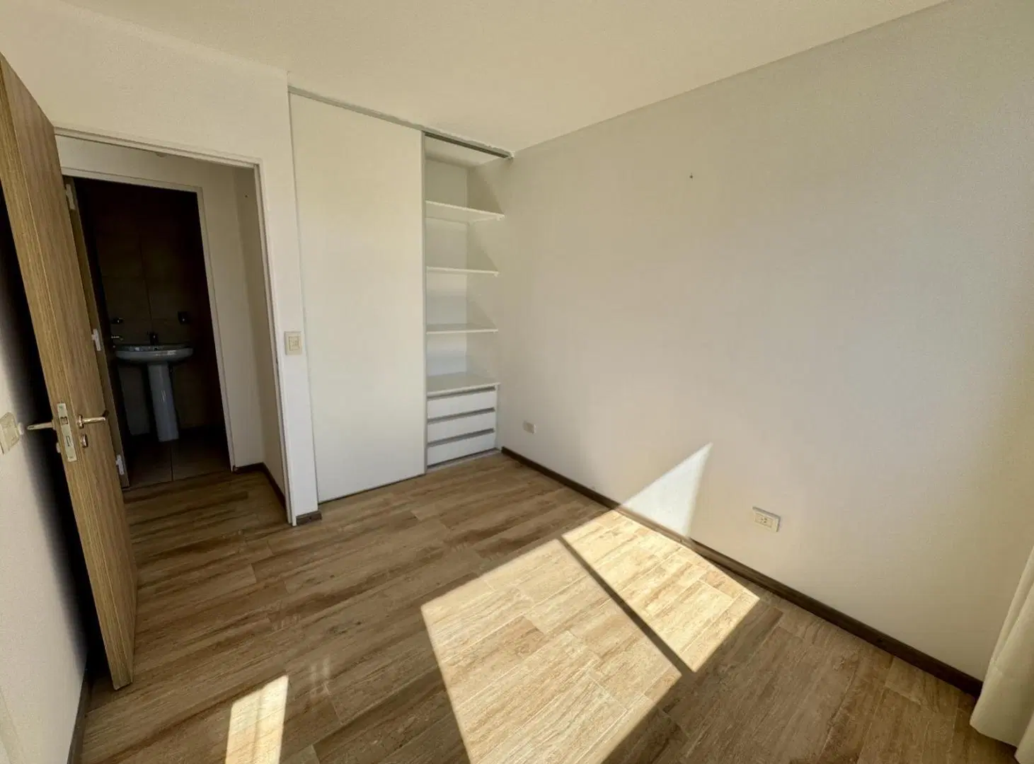 Venta departamento con cochera. 3
