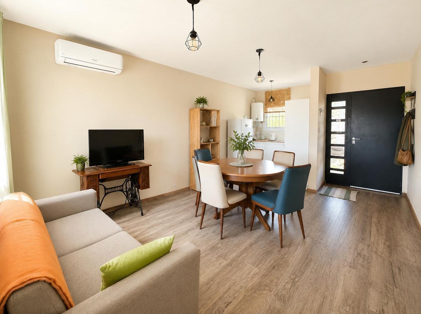 Casa de tres dormitorios con pileta