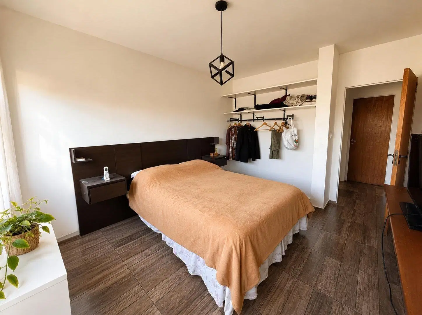 Casa de tres dormitorios con pileta 4