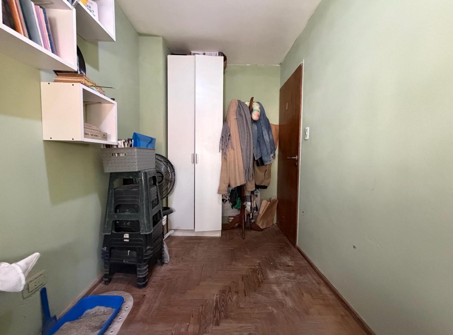 Foto de VENTA DEPARTAMENTO 2 DORMITORIOS POR ESCALERA EN ZONA RÍO, imagen 4