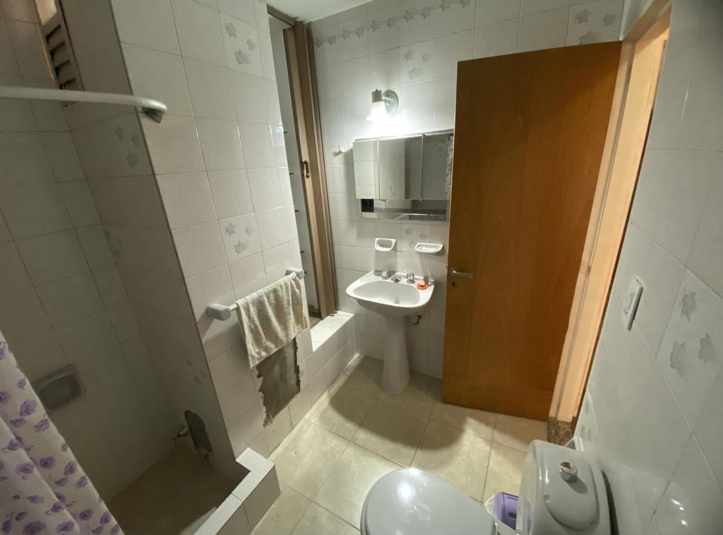 Foto de VENTA DEPARTAMENTO 2 DORMITORIOS CON COCHERA - BARRIO MARTIN, imagen 4