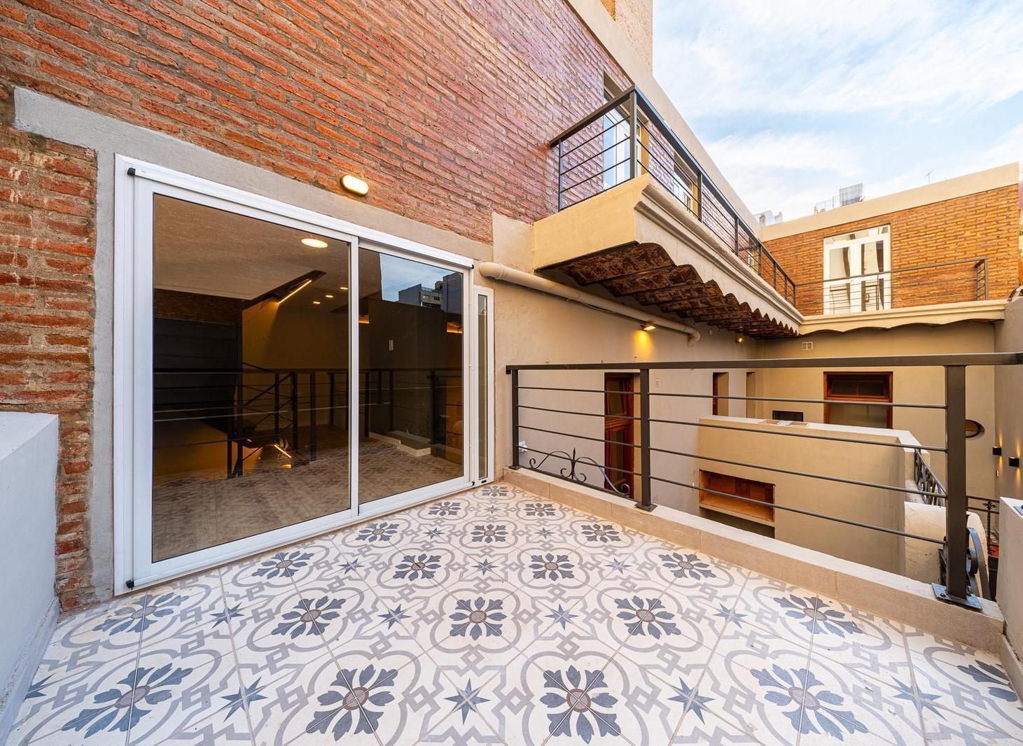 Foto de VENTA CASA DE PASILLO 2 DORMITORIO, PATIO Y PARRILLA, CORRIENTES 1500, imagen 2