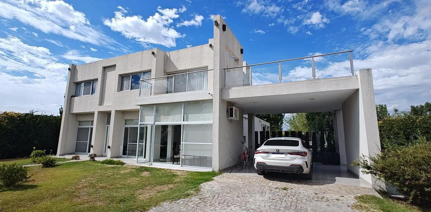 PUERTO ROLDÁN - Espectacular casa estilo minimalista!! 4