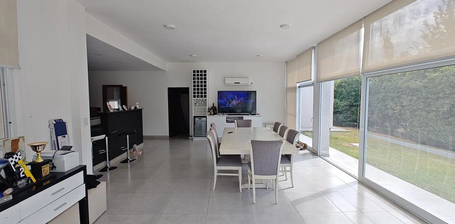 PUERTO ROLDÁN - Espectacular casa estilo minimalista!! 5