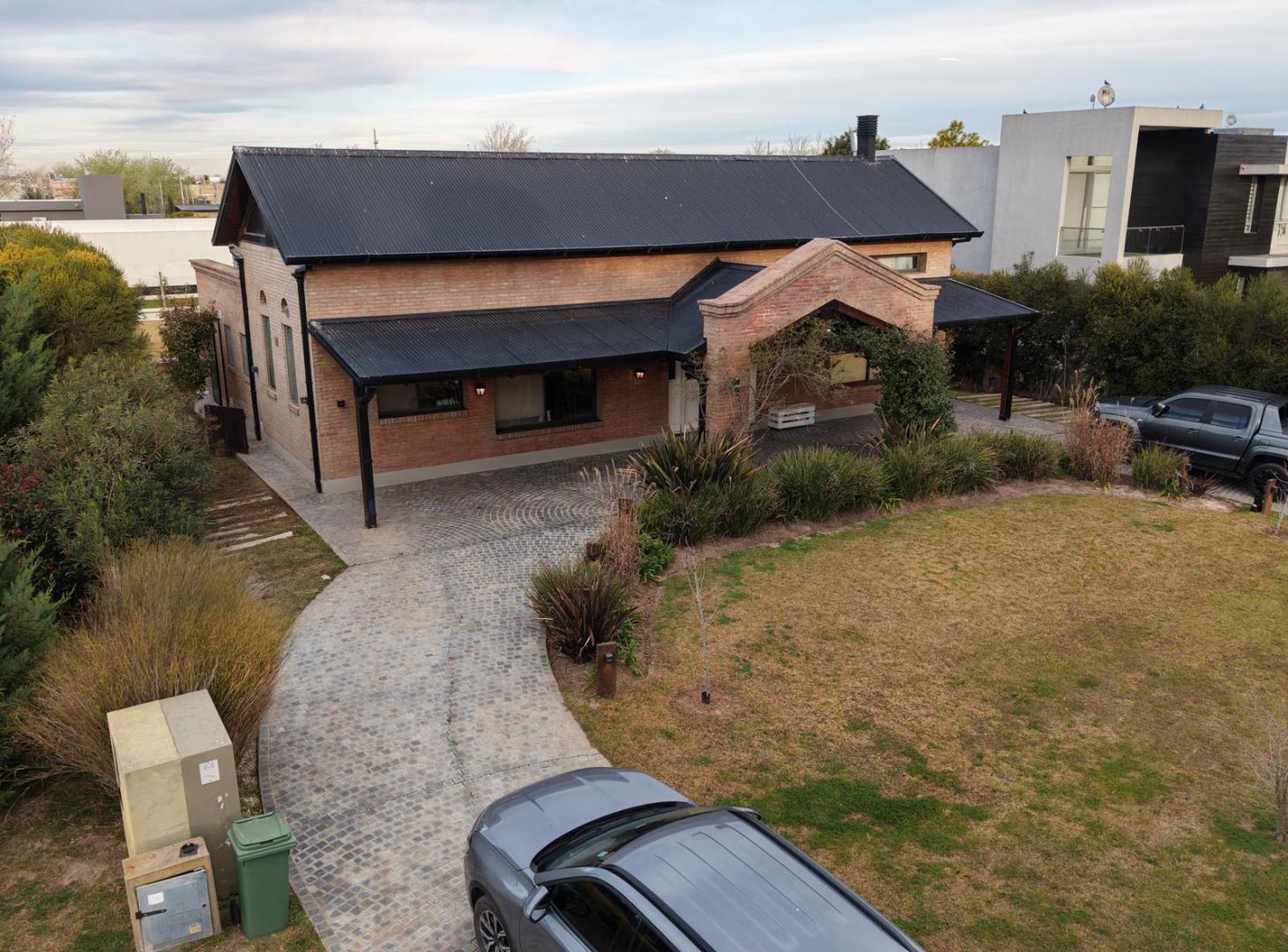 Foto de PUERTO ROLDAN - Hermosa casa frente al lago!, imagen 3
