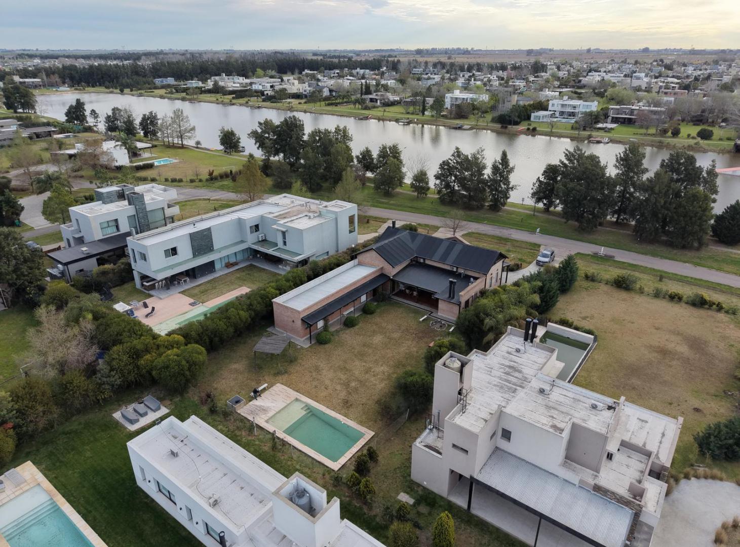 Foto de PUERTO ROLDAN - Hermosa casa frente al lago!, imagen 5