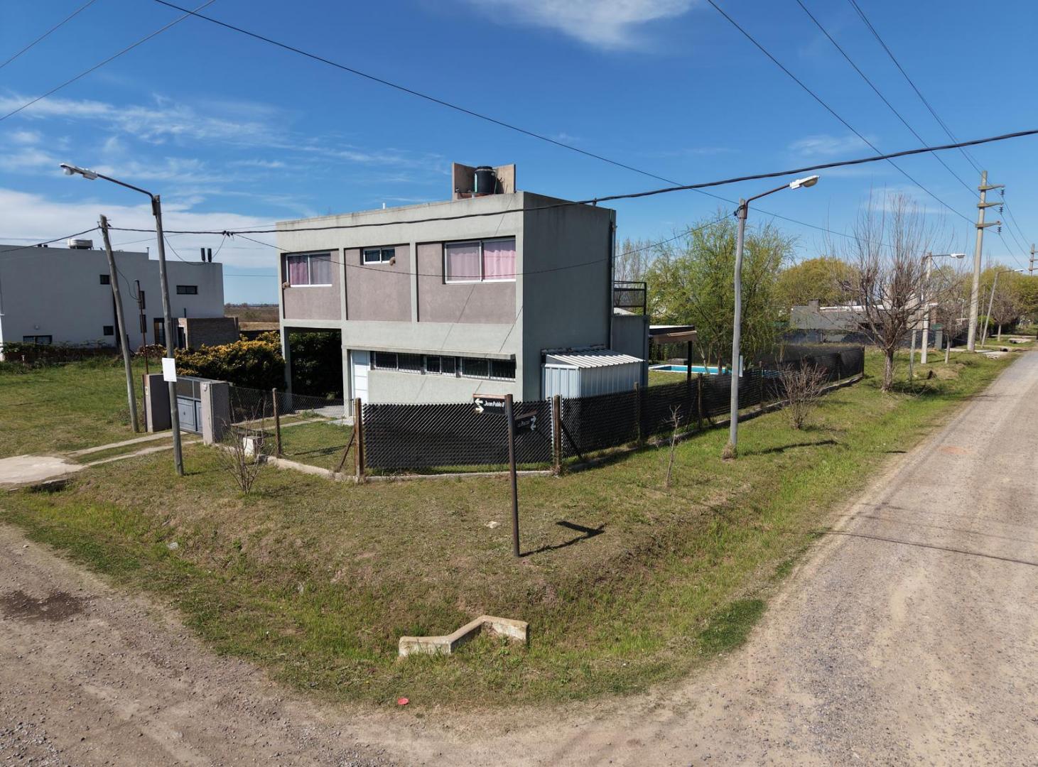 Foto de TDS 3 - Casa 3 dormitorios cercana al ingreso al barrio!, imagen 1