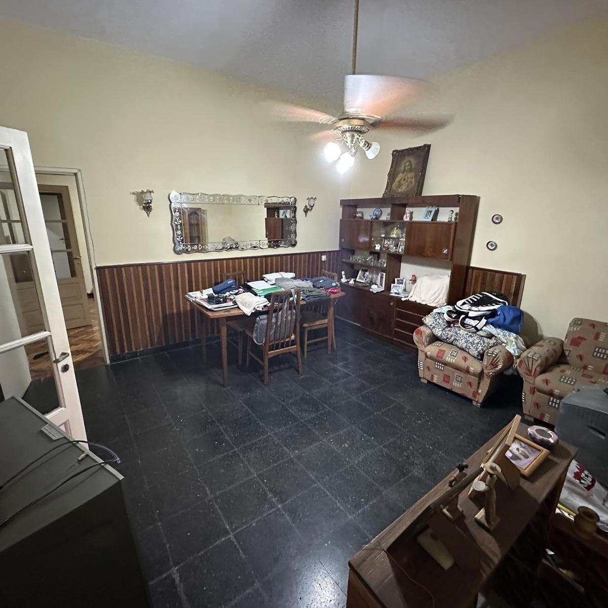 Departamento en Venta, Al Frente en Planta Baja - Zona Tribunales 4