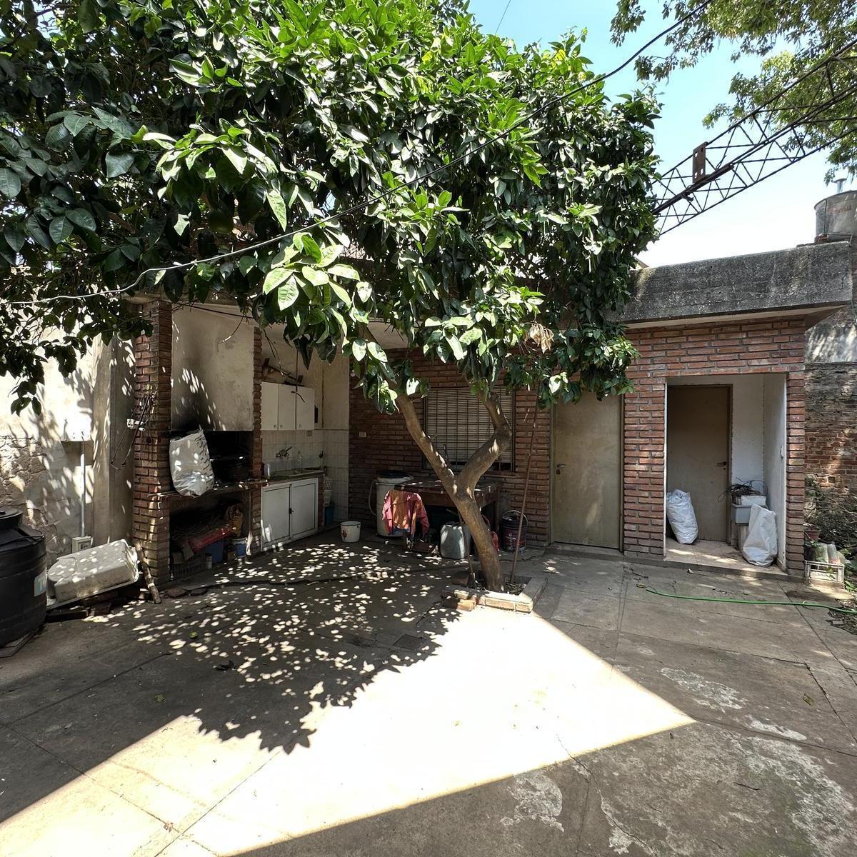Venta de Importante Casa en Tiro Suizo 1