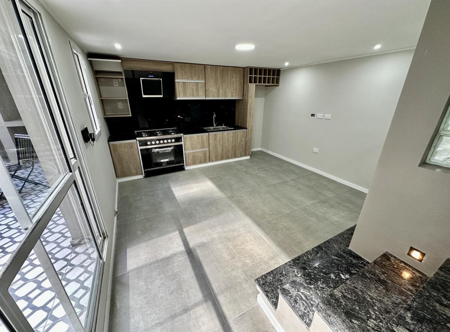 Foto de Casa en Pichincha con cochera- A ESTRENAR - Reciclado integro, imagen 5