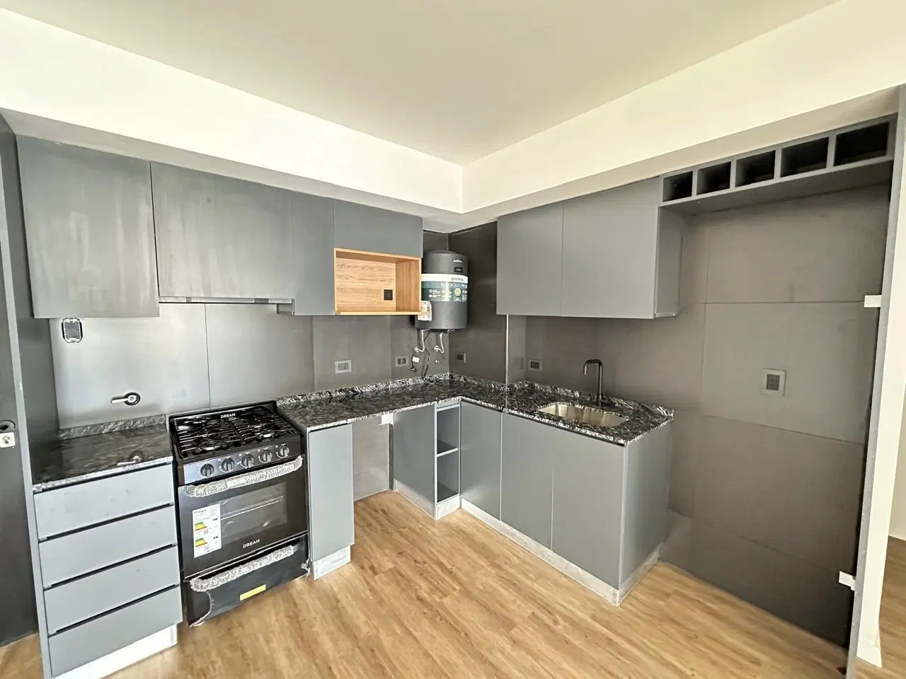 Departamento en Pichincha en VENTA a estrenar 3