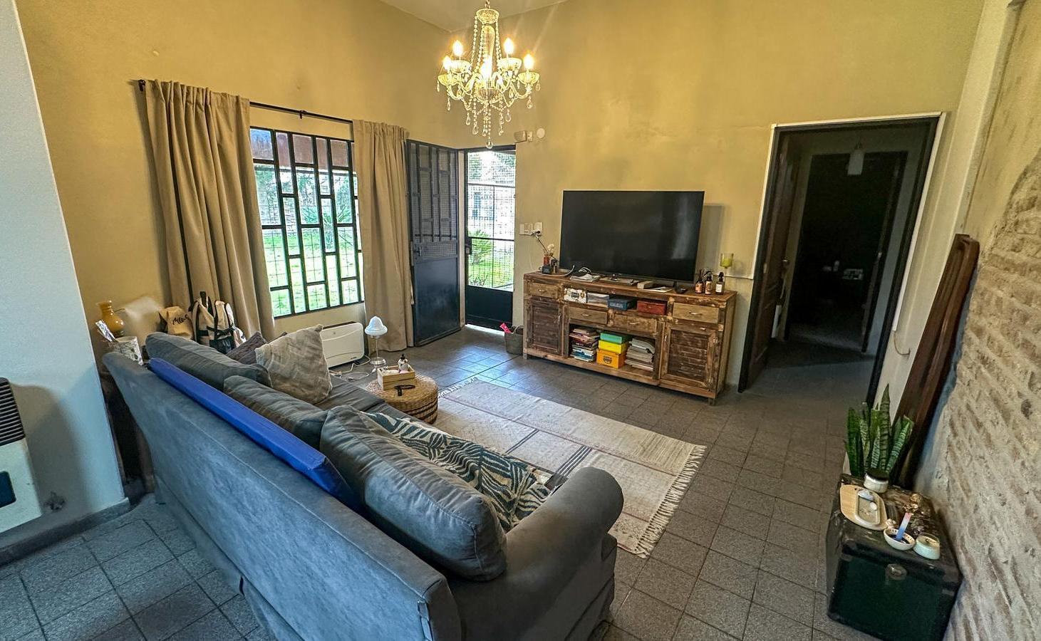 Foto de Casa en Alvear - VENTA y/o ALQUILER - EXCEPCIONAL TERRENO, imagen 5