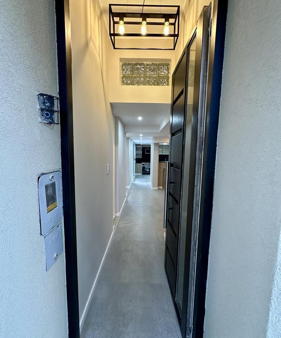 Foto de Casa en Pichincha con cochera- A ESTRENAR - Reciclado integro, imagen 3