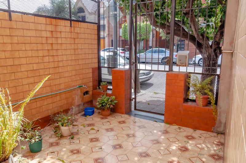 venta casa 6 ambientes en Barrio Naon - Mataderos