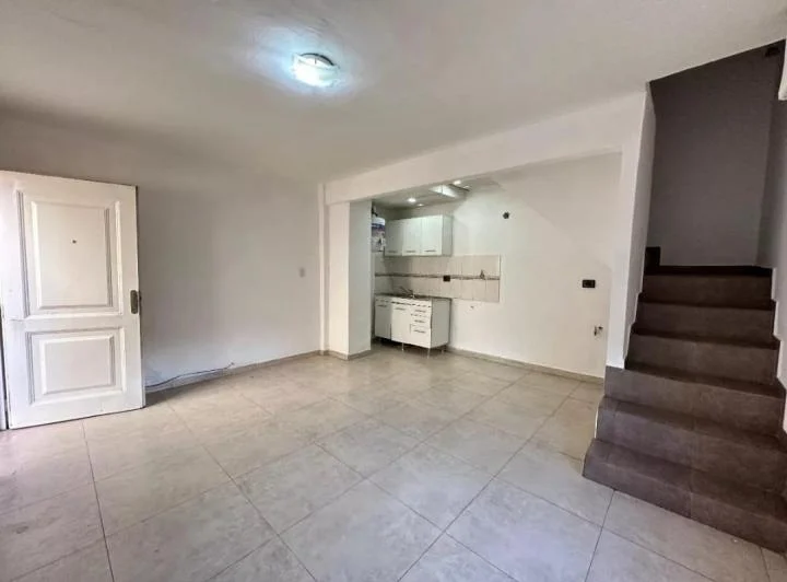 DUPLEX 3 AMBIENTES - CASTELAR SUR 3