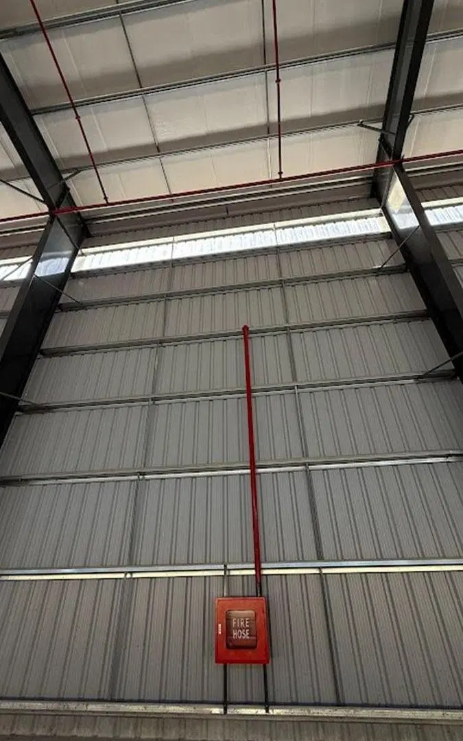 Nave Industrial 3140M2 salida a 2 calles Ecoparque Industrial Moreno 5