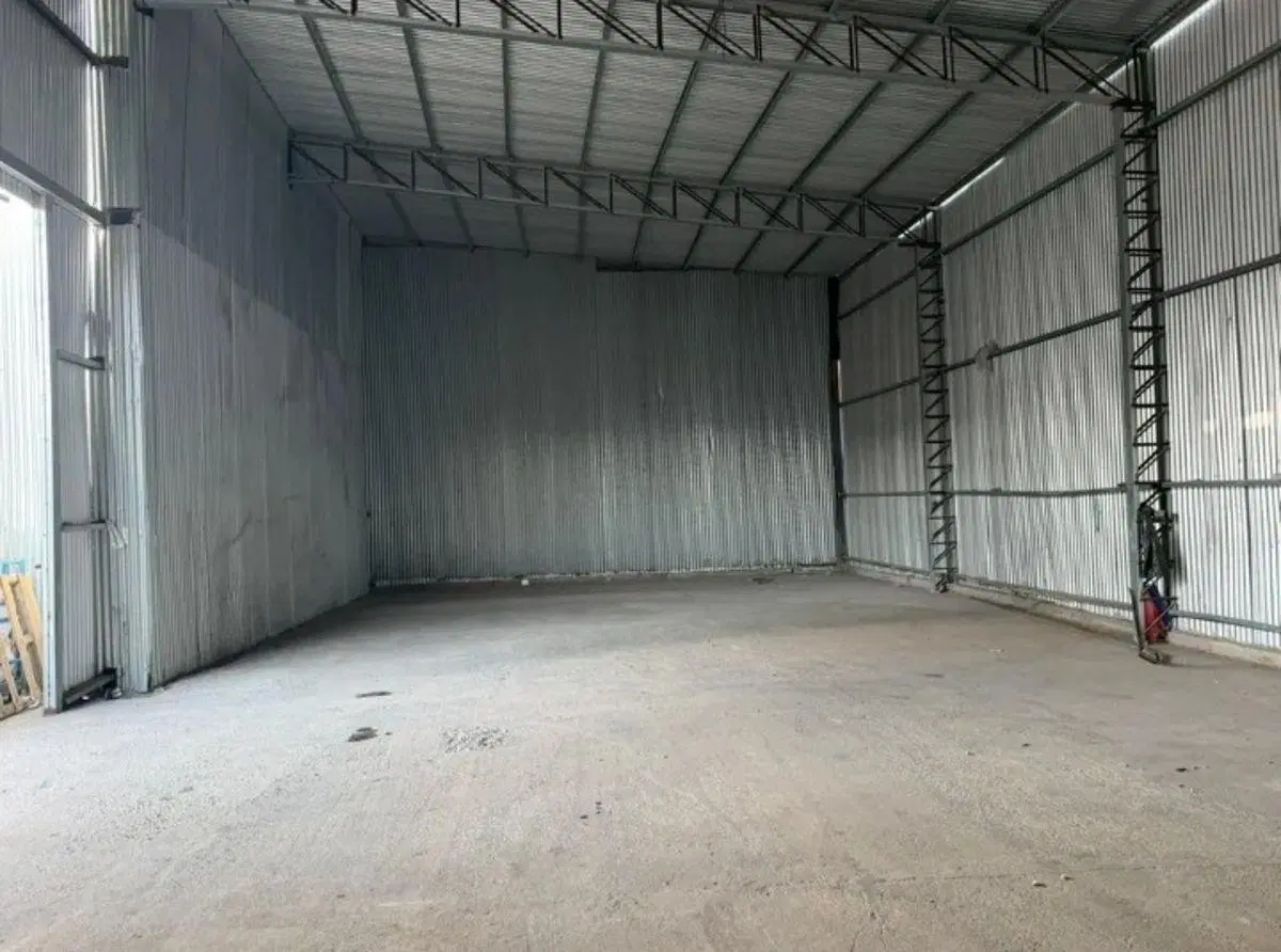 Galpónes en Alquiler - Predio Industrial y Logistico - Entre 100M2 y 1500M2 3