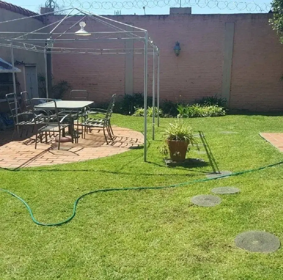 Casa En Venta En Ituzaingó Norte Con Jardín Y Pileta 5