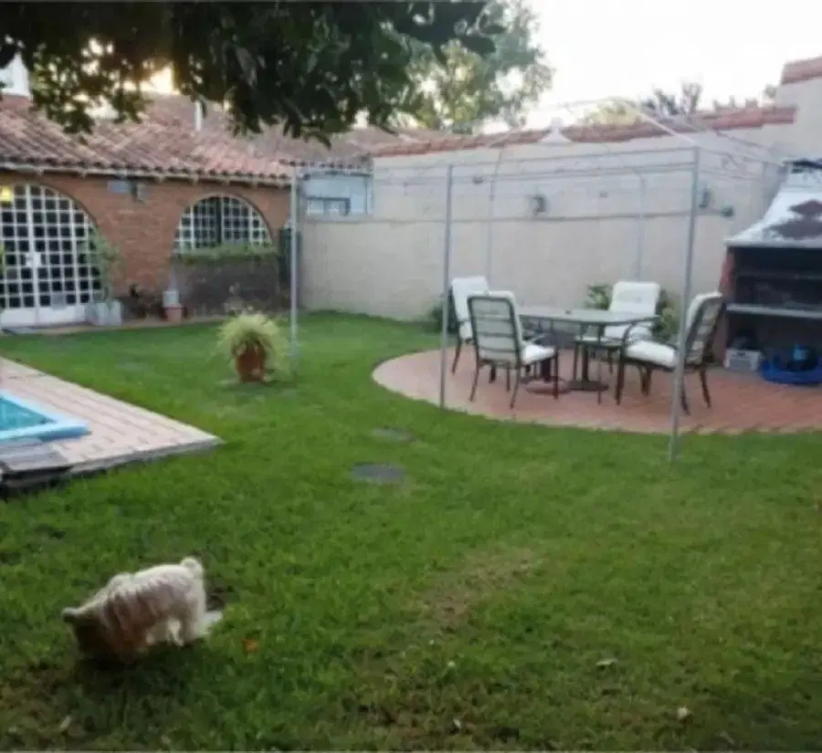 Casa En Venta En Ituzaingó Norte Con Jardín Y Pileta 3