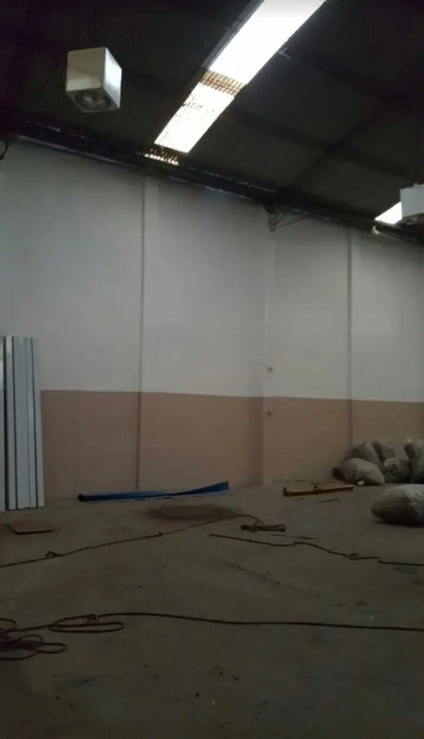 Foto de Galpón/depósito 800m2 - Excelente Ubicacion Y Accesos - Moreno A 10 Mts, imagen 2