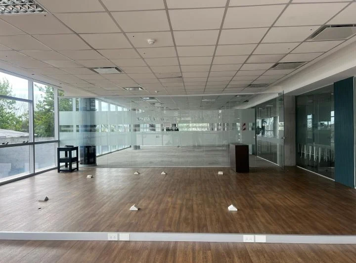 SEMIPISO DE OFICINAS PARA QUE LO ARMES SEGUN NECESITES