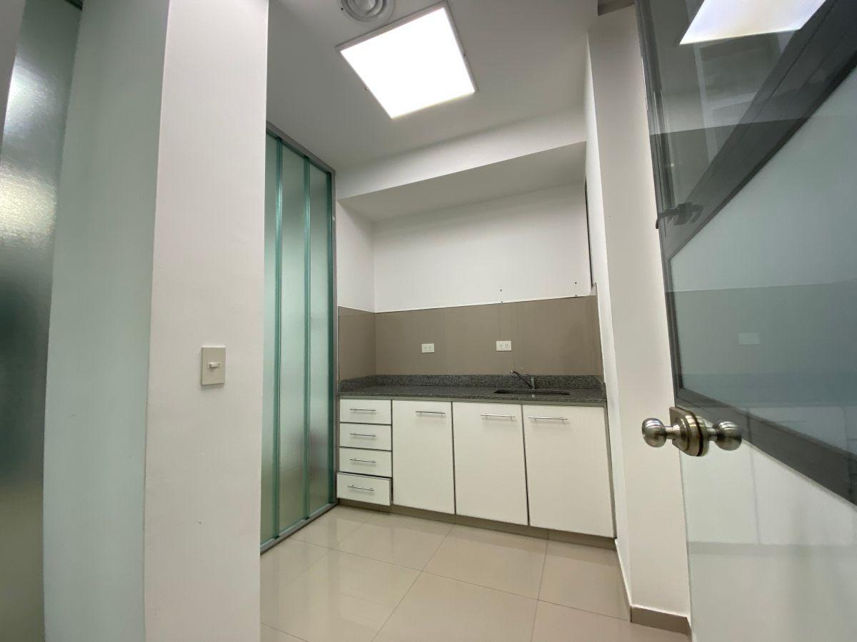 Foto de Oficina totalmente reciclada de 110m2 en el Emblemático Edificio SAFICO!, imagen 2