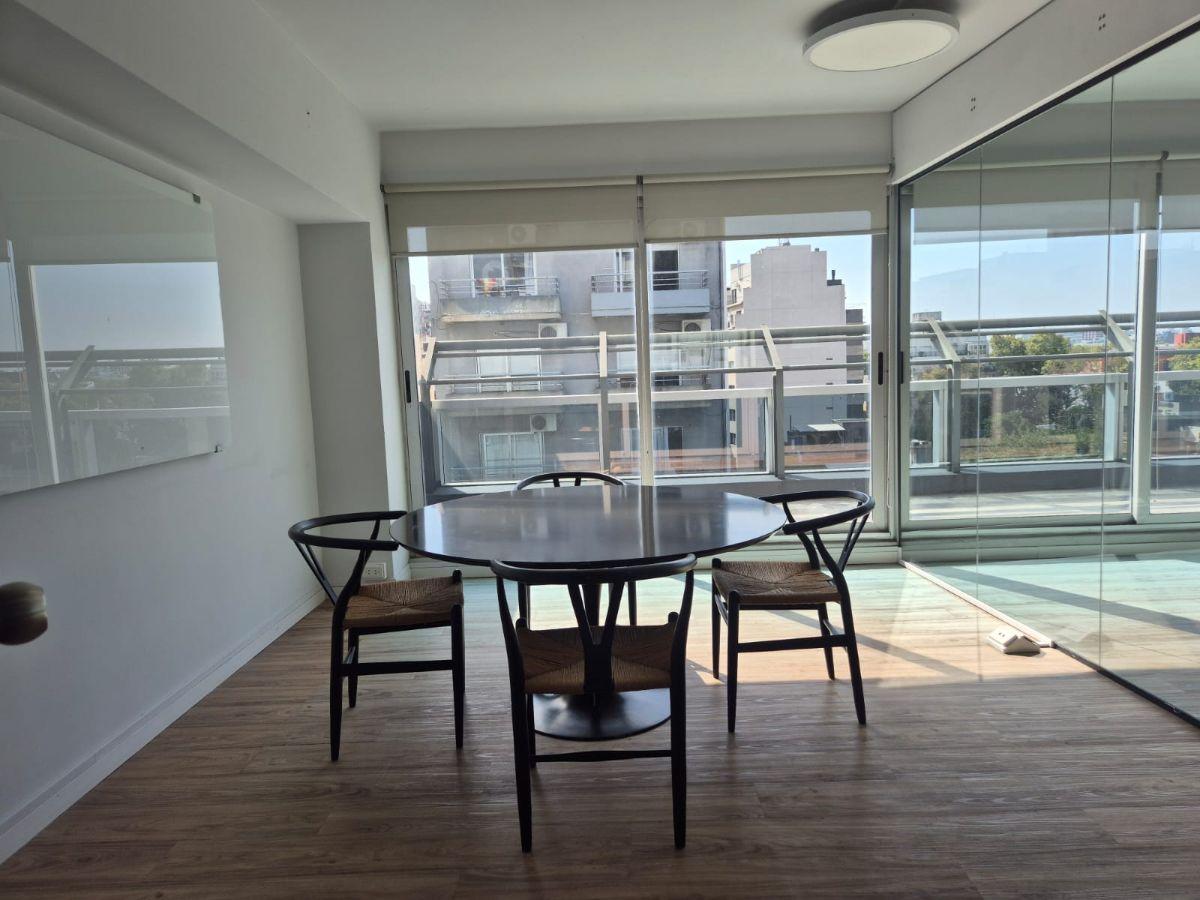Oficina de 374m2 totalmente amoblada y equipada. Lista para ingresar!! Monto locativo All Inclusive