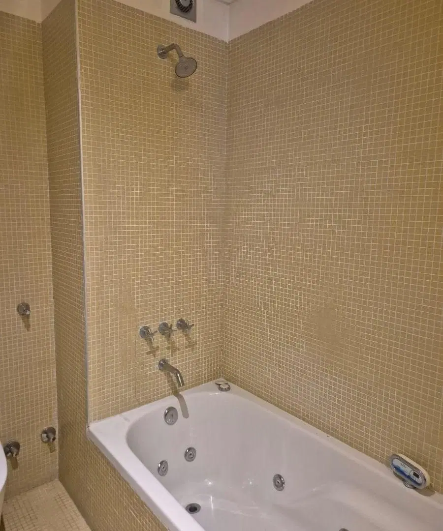 Exclusivo triplex de 190m2 con terraza, parrilla, 1 cocheras y baulera 3